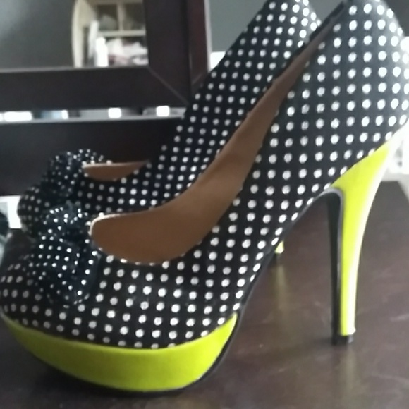 Shoes - Picture 2 of 2